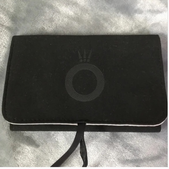 Pandora Wristlet Pouch & Tri-fold Jewelry Case Set Black - Picture 5 of 7